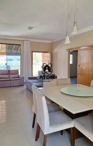 Casa MOBILIADA disponível para locação em condomínio fechado !!!