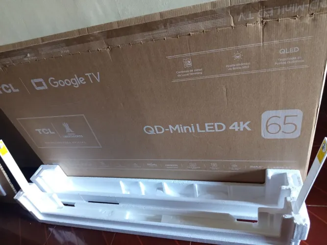 Caixa para transporte de televisão