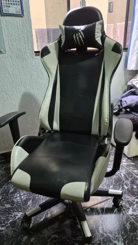 Cadeira Gamer Regulagem de encosto e altura