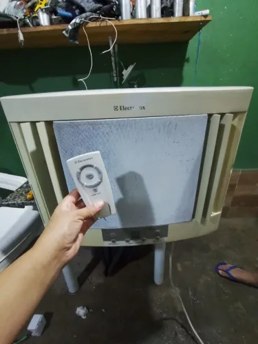 Ar condicionado Eletrolux valor 700 reais