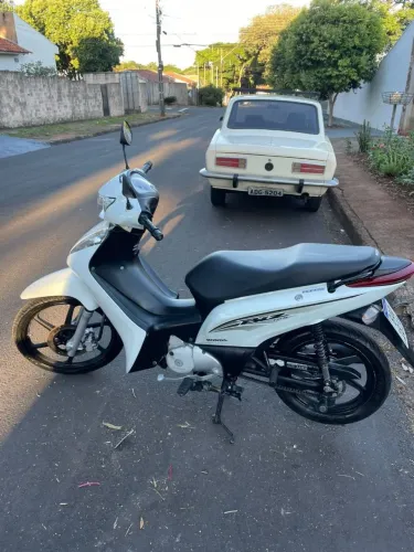 Honda bis 2016<br>Parti<br>Partida elétrica <br>Pneus novos