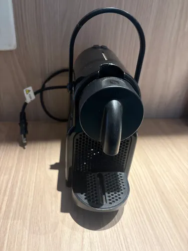 Cafeteira Nespresso usada