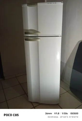 Geladeira Eletrolux usada super freezer D C34