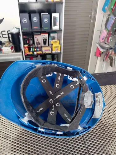 Vendo Capacete de Segurança