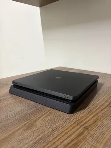 PlayStation 4 slim