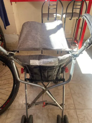 Carrinho de passeio bebê