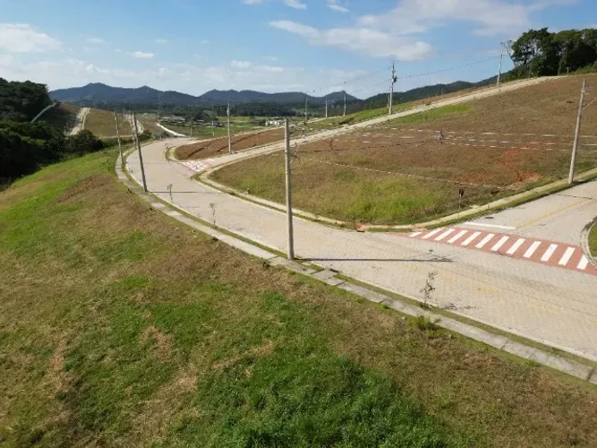 OPORTUNIDADE LINDO TERRENO EM COND. FECHADO 288M2, EXC. LOCALIZAÇÃO LAZER COMPLETO CONFIRA