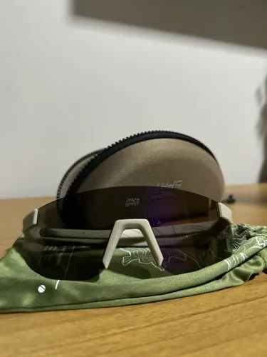 Óculos esportivo 2R2S