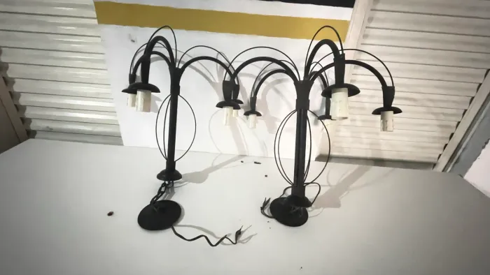 Luminárias tipo castiçal