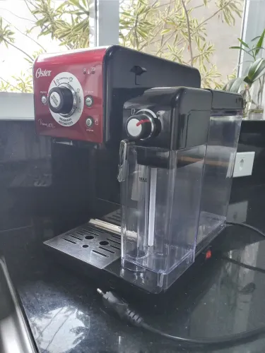 Cafeteira Oster Prima Latte