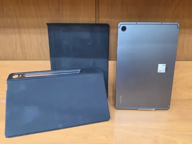 Samsung Galaxy Tab S9 FE - WiFi - 128GB ROM / 6GB RAM - Tela 10,9 + Caixa e acessórios