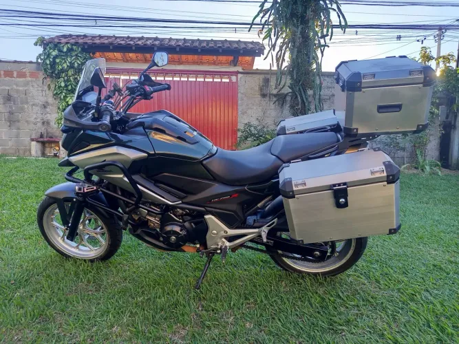 HONDA NC 750X IMPECÁVEL