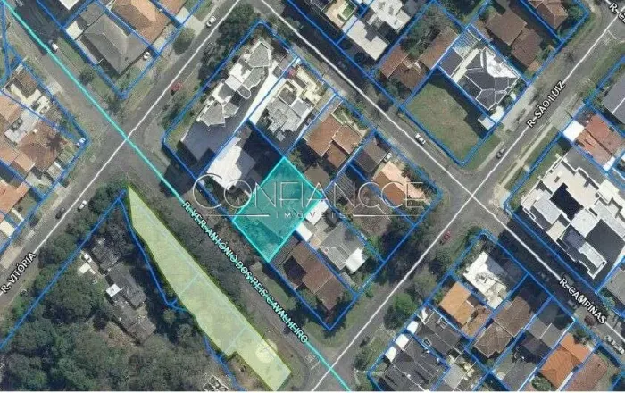 Terreno, Cabral, 553 m², ZR4, 19 Metros De Testada, Excelente Localização, Potencial Const