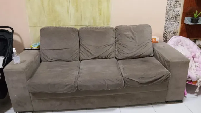 Sofá 3 lugares marrom