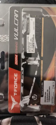 Vendo memória ram DDR 4 de 8GB T-Force 