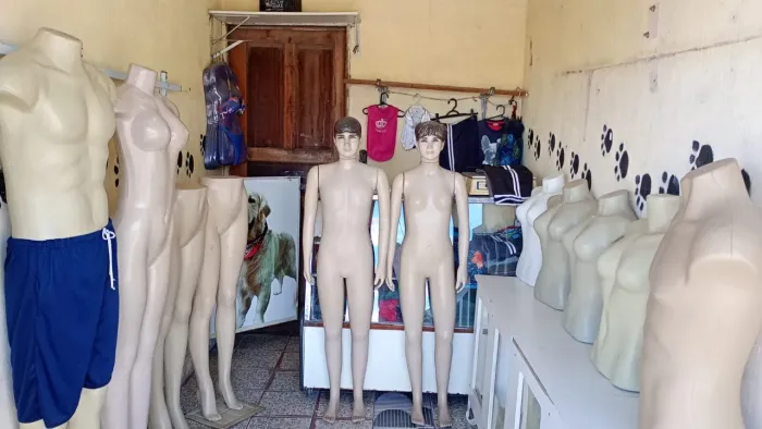 Manequim para loja de roupas 