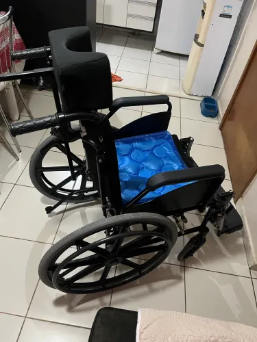 Cadeira de Rodas Fit Reclinável Jaguaribe - Preta - 44cm