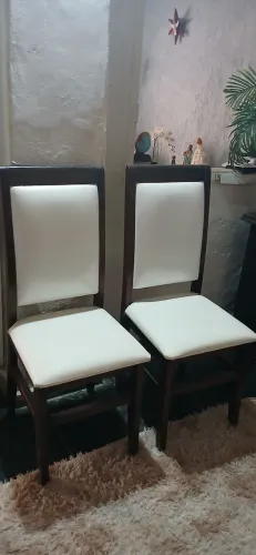 Vende-se cadeiras estofadas