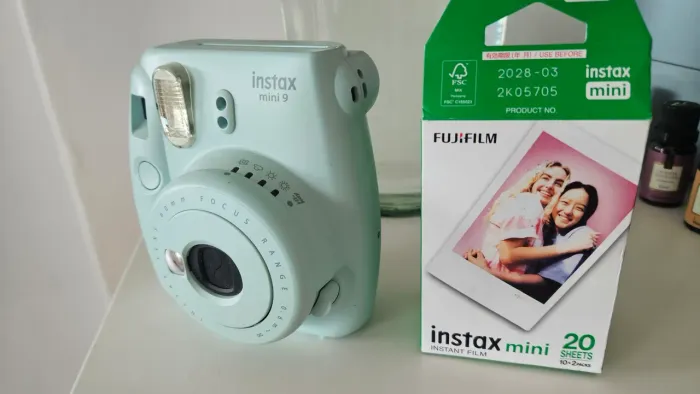 Câmera instantânea Fujifilm Instax Mini 9