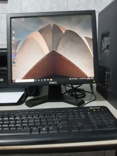 Monitor DeLL
