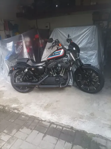 Moto Harley Davidson Iron
