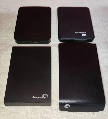 4 HDs EXTERNO de 1TB FUNCIONANDO ( Saúde 100% )