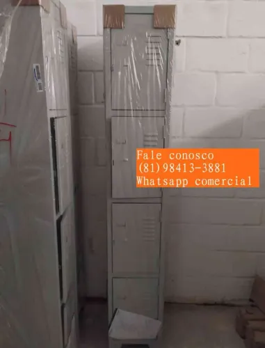 Armário de aço roupeiro para funcionários com 4 portas em até 5x sem juros no cartão 
