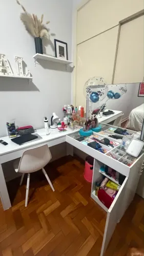 Penteadeira e Escrivaninha