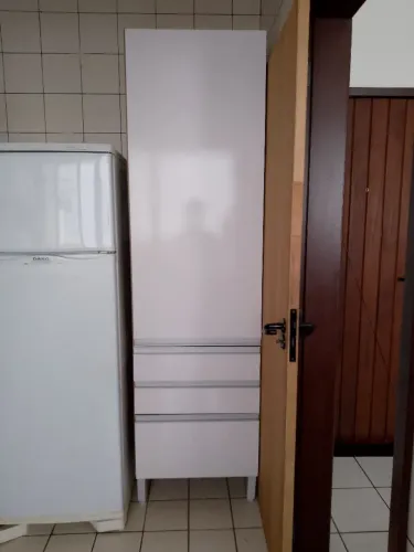 Armário cozinha em MDF 220x60 3 gavetas com corrediças, branco com madeira , 6 meses de us