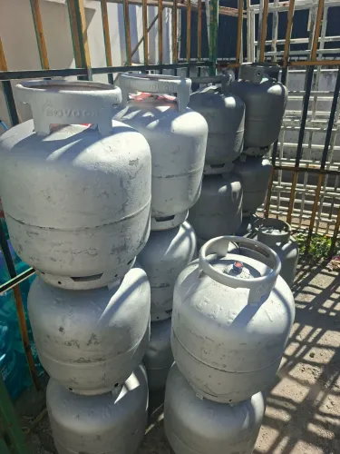 ENTREGADOR DE GÁS E AGUA 