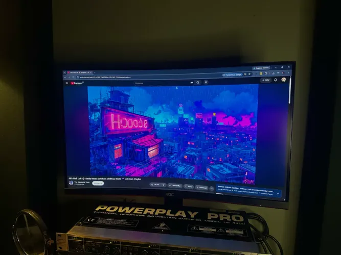 Monitor gamer curvo AOC 240Hz