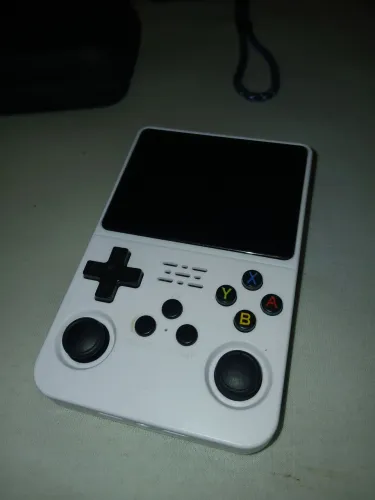 Console Game Portátil R36s + acessórios