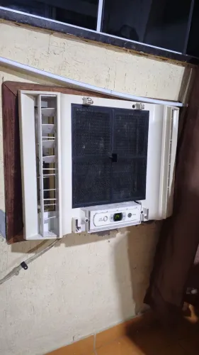 Arcondicionado Springer digital 7.500