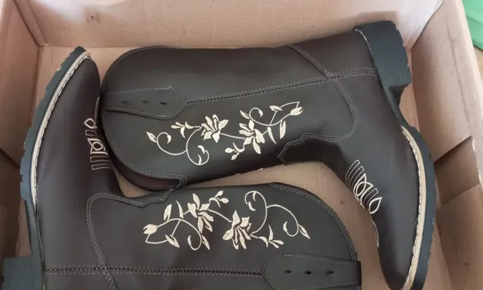 Bota Texana Feminina Country Bico Quadrado Solado de Borracha Ramos Café 