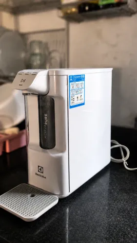 Electrolux Purificador de Água Gelada Fria e Natural Elétrico Compacto