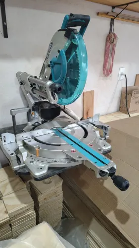 Serra Esquadria LS1219L Makita 220w