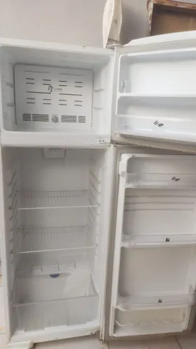 Estou vendendo uma geladeira e um PS3
