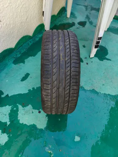 Pneu Continental  semi novo 
