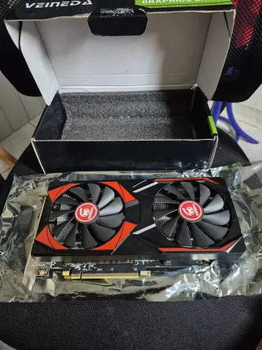Placa de Vídeo Radeon RX 5700 XT (Com Defeito / Para Conserto ou Retirada de Peças)