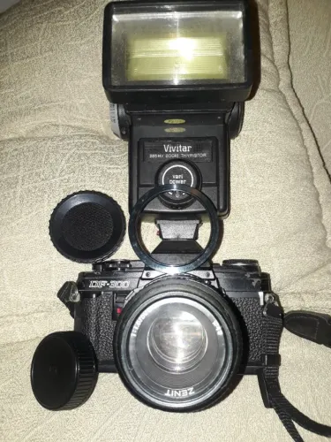 Câmera Fotográfica ZENIT - com diversos acessórios e filtros