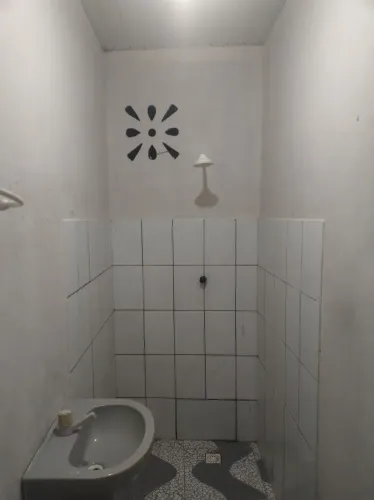 KITNET DISPONÍVEL - Ideal para casal ou pessoa solteira (sem filhos e sem pet)