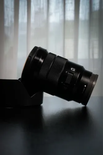 Lente Sony 18-105mm F4 Oss