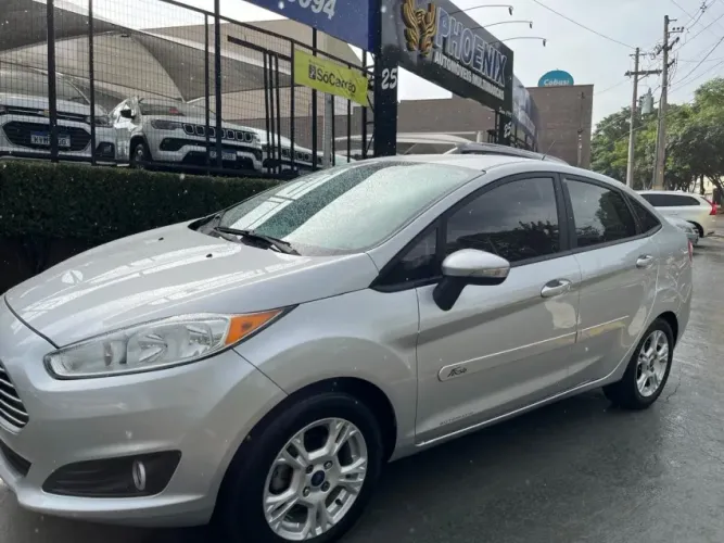 Ford Fiesta Sedan SE 1.6 Powershift 2015