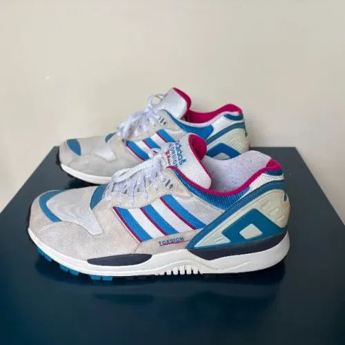 adidas zx 0000 evolution white bright blue tamanho 44 (us 12)