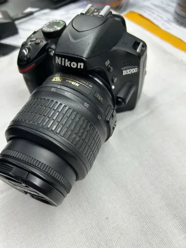 Nikon D 3200