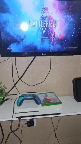 Xbox one s 700