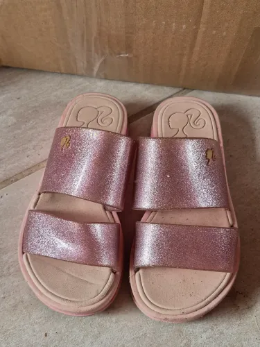 Sandália rosa da barbie grendene tam 28