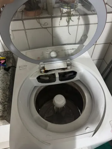 Máquina de lavar Brastemp 11kg com defeito