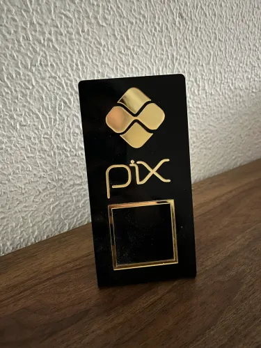 Plaquinha de pix preta/dourado