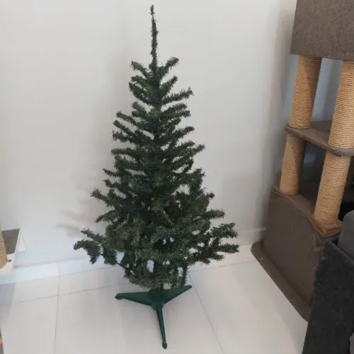 Árvore de Natal 1,2m Pinheirinho em Bom Estado - Fazemos Entrega